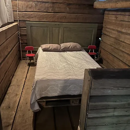 Elaemyksellinen Majoitus Aitassa * Kokkola (Karleby)